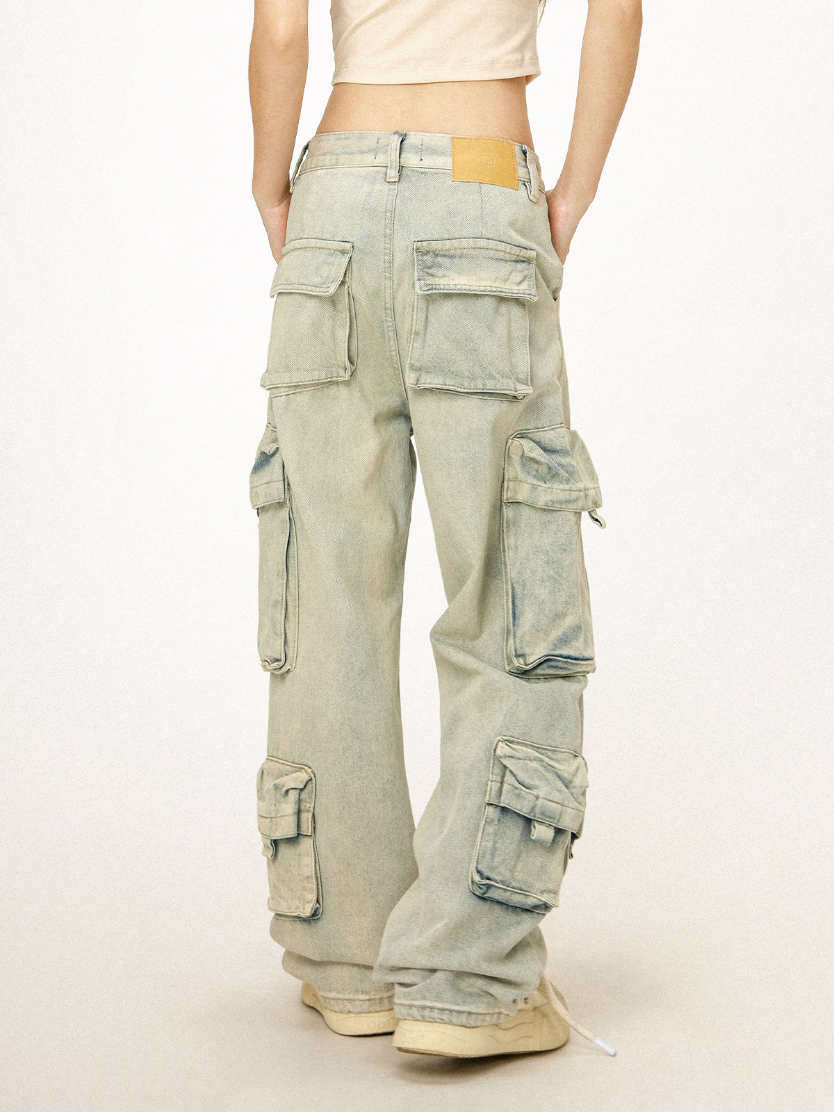 Light Washed Multipocket Cargo Jeans