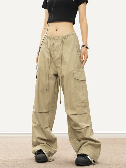 Monochrome Pleated Baggy Cargo Pants