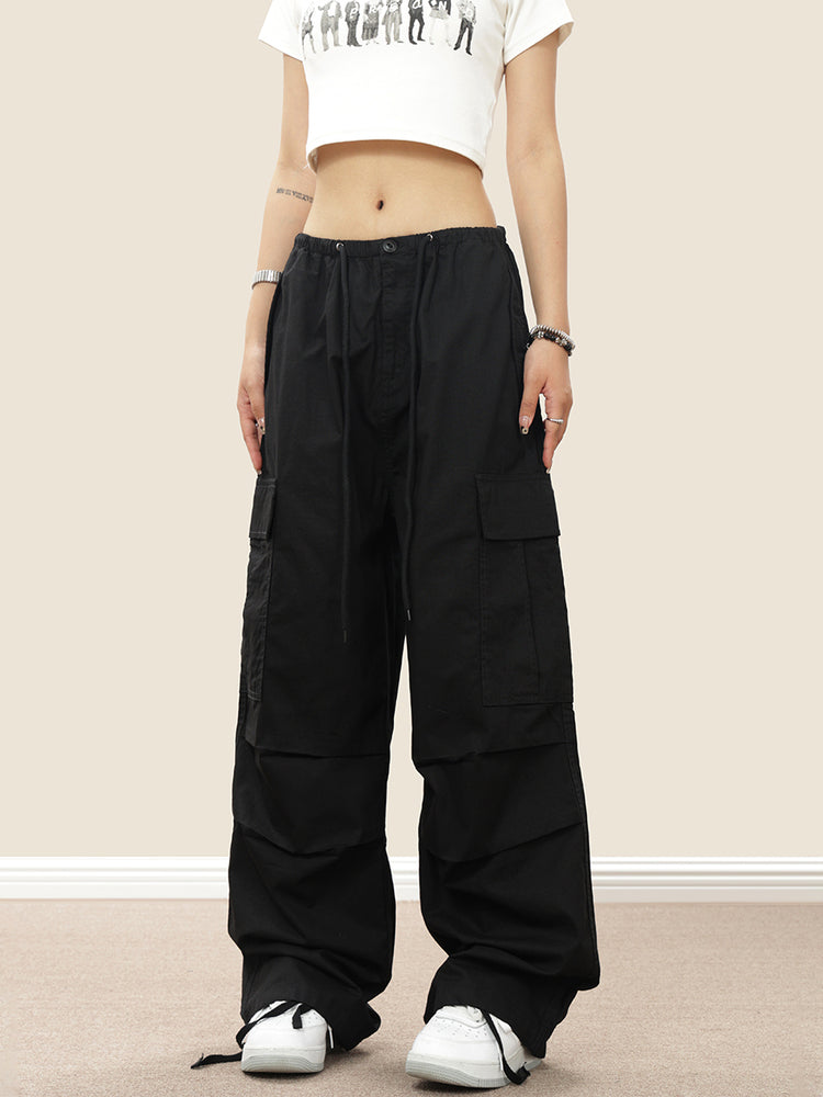 Monochrome Pleated Baggy Cargo Pants