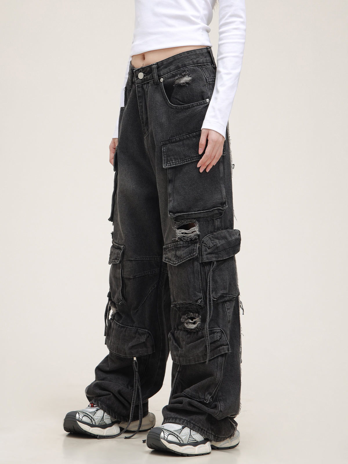 Distressed Multipocket Denim Cargo Jeans