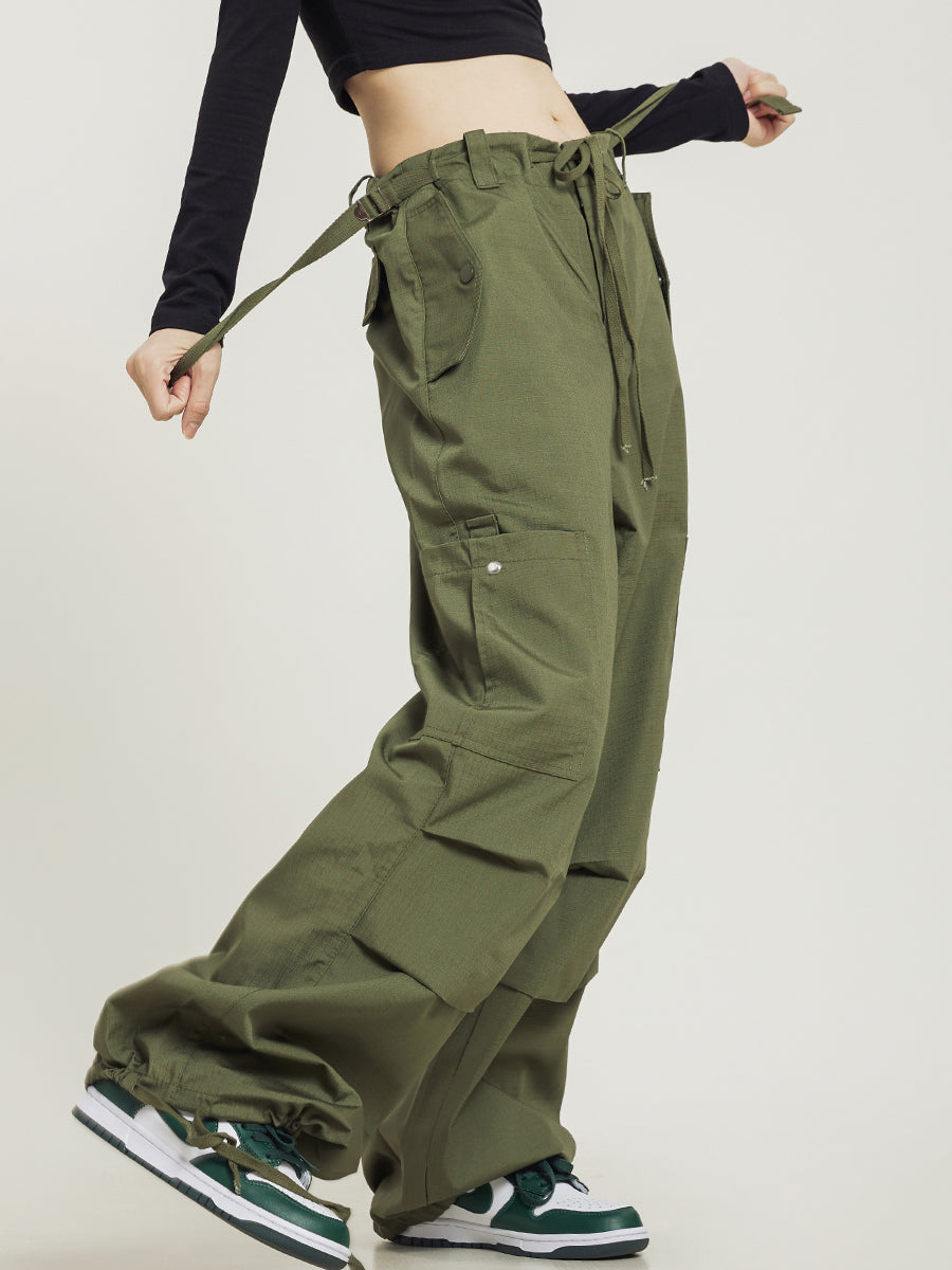 Low Pleated Stud Cargo Pants