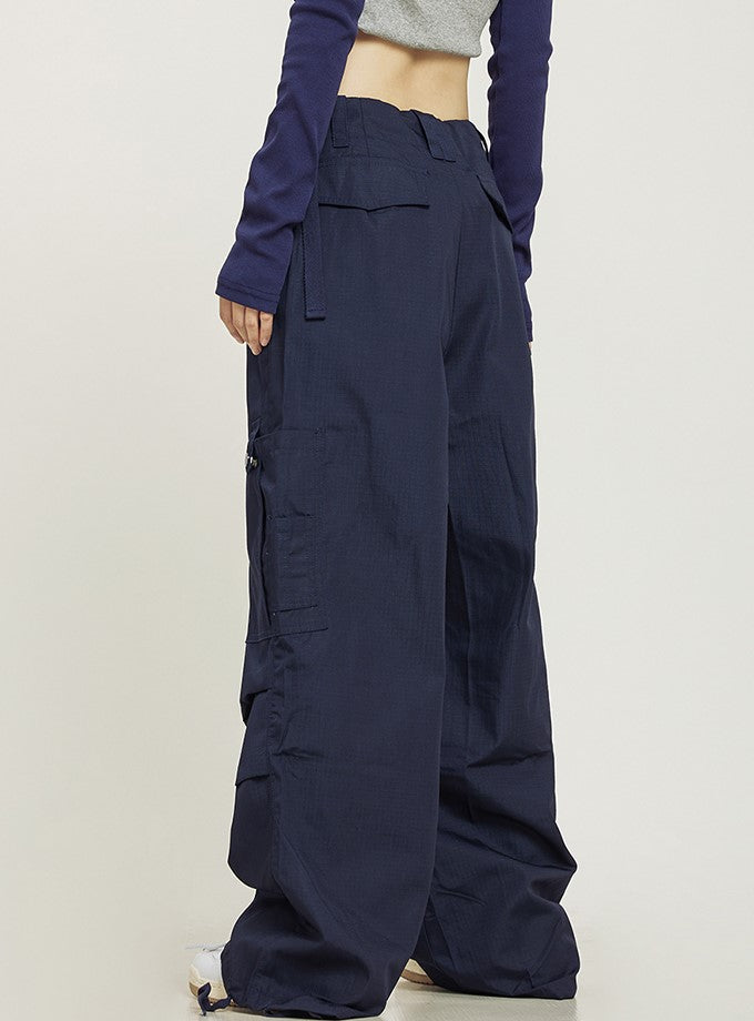 Low Pleated Stud Cargo Pants