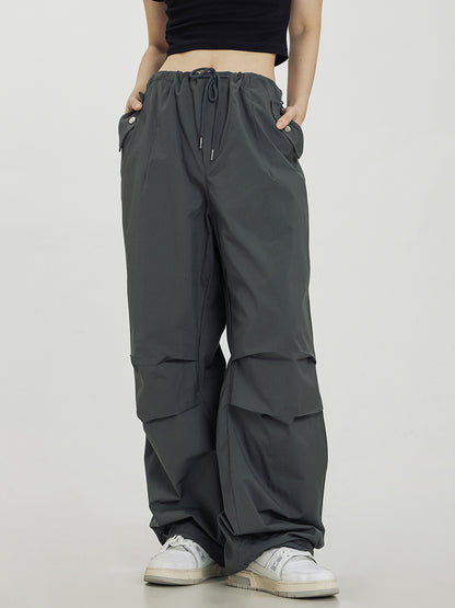 Pleated Slightly Baggy Cargo Pants