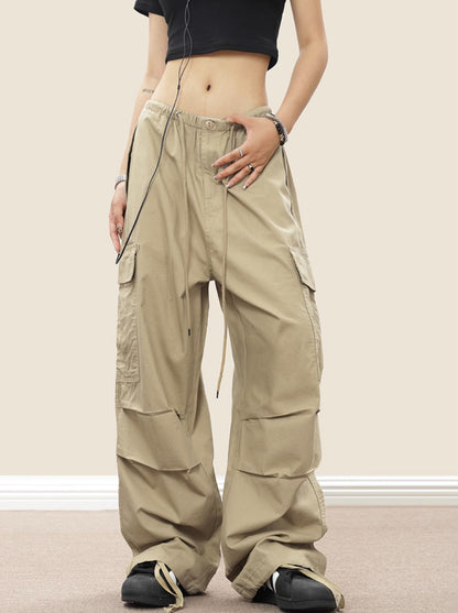 Monochrome Pleated Baggy Cargo Pants