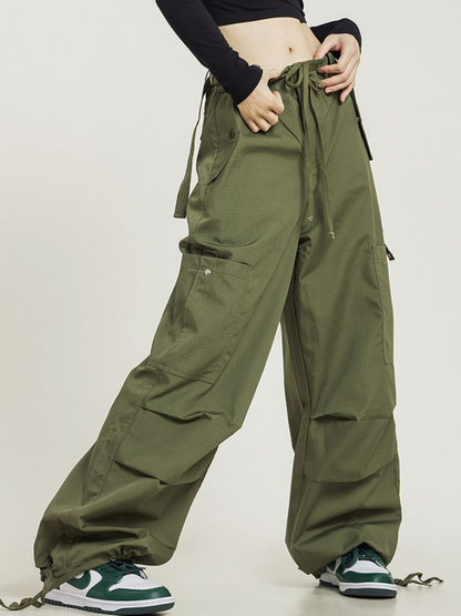 Low Pleated Stud Cargo Pants